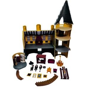Spin Master Hogwarts Magical Minis Castle Hall Tower + Figures Set